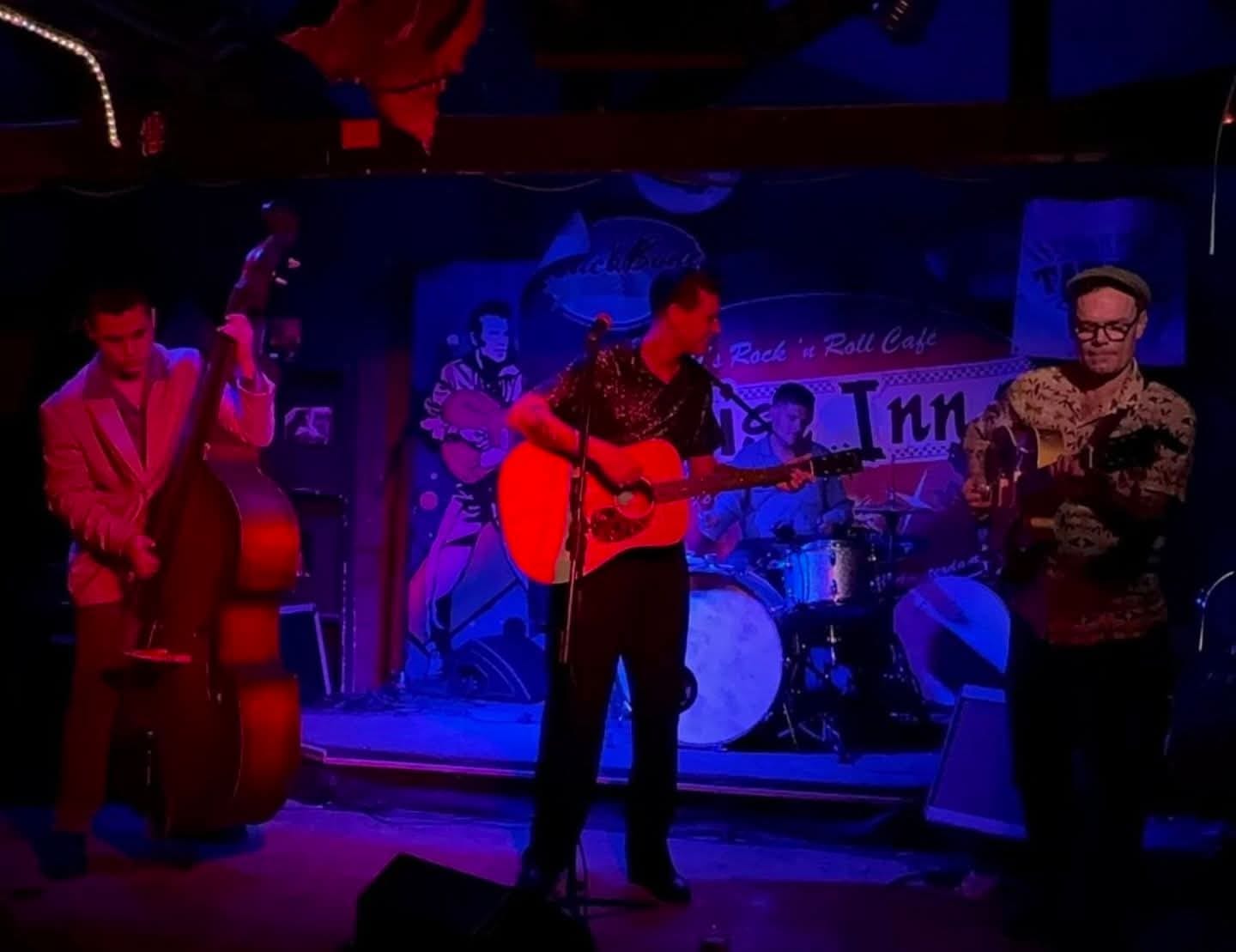 Rockabilly crowd dancing